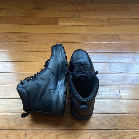 Nike ACG Shoes Mens Nike Boots Size 9 All Black Poshmark